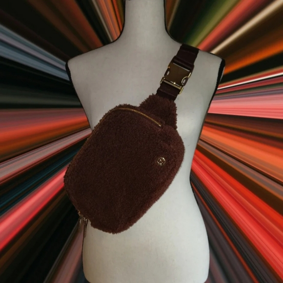 Lululemon Athletica Brown Fleece Fanny Pack Crossbody Bag Purse L2 Large - Picture 2 of 9